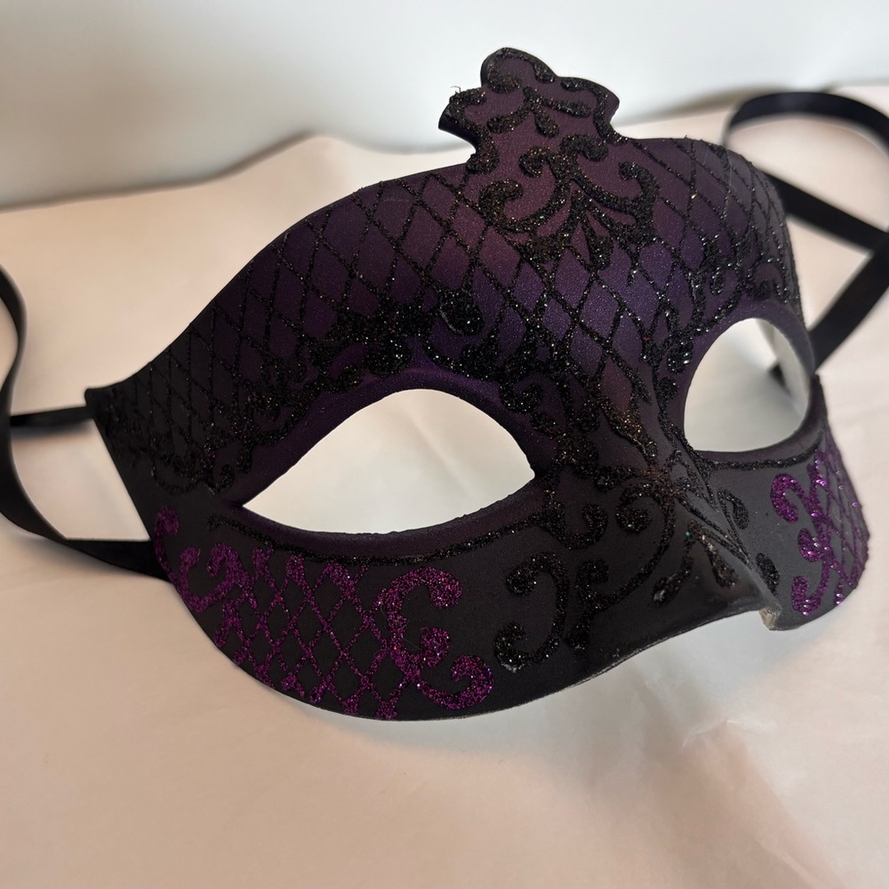 Elegant Purple and Black Masquerade Mask